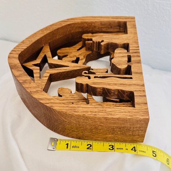 Handcrafted Wooden Nativity Scene - Picture 3 of 6